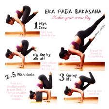 Coach with smile on face teaching crow pose at the beach. Pin En Yoga Tutorials