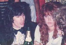 Tawny kitaen was born on august 5th, 1961 in california, usa. Tawny Kitaen And Tommy Lee Dating Gossip News Photos