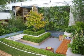 Small Front Courtyards Eco Chic Helios Best Urban Garden Gold Award Urban Garden Rhs Urban Garden Design Landscape Design Small Small Garden Design