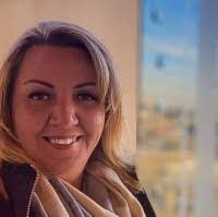 Danielle Meurer's Instagram, Twitter & Facebook