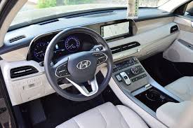 Find out what body paint and interior trim colors are available. Hyundai Palisade Review Uae Yallamotor
