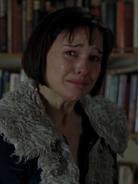 This movie is actual emotional violence. Mike Nichols' CLOSER (2004),  written by Patrick Marber and based on his award-winning play of the same  name, stars Julia Roberts, Jude Law, Natalie Portman and ...