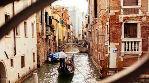 Get yourself acquainted with the city of venice by indulging in what the city has to offer. Venice Night Tours Best Night Tours In Venice Withlocals