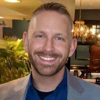 Dewayne Holcomb's Instagram, Twitter & Facebook