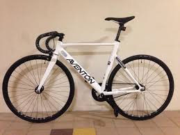 2014 Aventon Mataro White Pedal Room