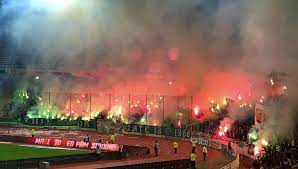 Olympiakos vs panathinaikos is knwon worldwide as one of the biggest and most violent rivalries in. Fan Violence Sees Panathinaikos Olympiacos Derby Abandoned Neos Kosmos