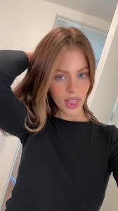 Katrina Crow's Instagram, Twitter & Facebook