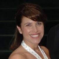 Elizabeth Yarnall's Instagram, Twitter & Facebook