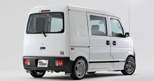 アメリカンなルートバン風になった60系エブリイが渋い ちょいレトロが狙い目 スタイルワゴン ドレスアップナビ カードレスアップの情報を発信するwebサイト エブリィ 中古車 軽バン カスタム