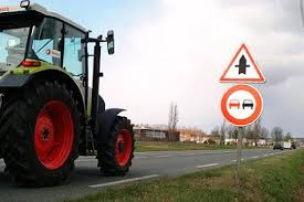 Un exploitant agricole est une personne ayant la responsabilité de prendre les décisions de gestion d'une exploitation agricole. Confinement Une Attestation Permanente De Deplacement Agricole Agri53