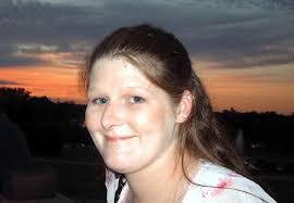 Beth Graves's Instagram, Twitter & Facebook