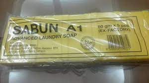 Sabun a1 (beli kat kedai eco) atau sabun cap kapak / buruh (ada di mydin) sabun basuh baju (cecair atau serbuk) air; Sabun Power Tanggalkan Daki Dan Kotoran Degil Tanpa Perlu Menyental Impiana
