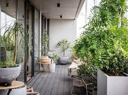 In My Place With Tracie Ellis From Aura Realestate Com Au Large Backyard Landscaping Small Backyard Gardens Easy Backyard