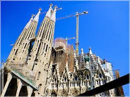 The sagrada familia basilica, designed by antoni gaudi, is barcelona's most famous tourist the sagrada familia enjoys a splendid location just a few blocks north of barcelona's buzzing avinguda. Sagrada Familia Wird Auch Irgendwann Fertig Remosworld Flickr