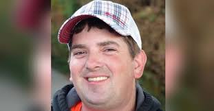 Brandon Hinchey's Instagram, Twitter & Facebook