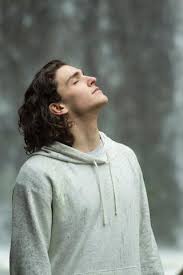 Maybe you've heard shampooing less often is better for your hair. How Often Should Men Wash Hair With Shampoo Conditioner C H A P T R
