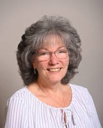 Julie Stoehr's Instagram, Twitter & Facebook