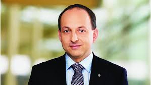 Do vedení Penzijní společnosti Komerční banky míří zkušený bankéř Pavel  Racocha