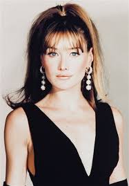 Maintenant libérée de ses fonctions de première dame, elle peut enfin se consacrer à des projets plus personnels comme. Jean Pierrefizet Carla Bruni Mutualart