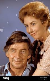 Jill Waite's Instagram, Twitter & Facebook