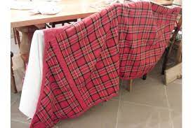 pour le tissus prenez le tissus de votre choix mais preferez un tissus naturel style coton feutre o couverture cheval couverture de cheval couture cheval