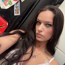 Hi can anyone point me in the right direction plz I'm looking for things to  do in Leeds with my daughter over holidays that isn't going to cost a  fortune tia