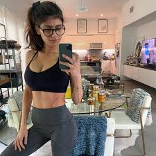 Mia Khalifa, íntima: sus 90 días como actriz porno, cuánto le pagaron y las  amenazas que la alejaron del negocio - Infobae
