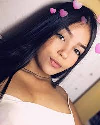 Clara Freitas's Instagram, Twitter & Facebook