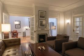 15 ответов 77 ретвитов 524 отметки «нравится». Tour The High Drama Sets Of House Of Cards Architectural Digest House Cottage House Designs House Of Cards