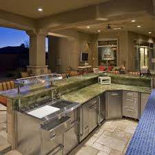 luxury outdoor kitchen & full service