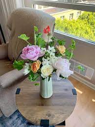 We deliver flowers to you,even to the remotest part of india,without compromising on our quality standards. Bloom Box Flowers India