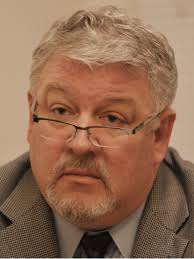 Hamilton County developer works for the city — and himself