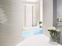 Rivestimento Bagno Moderno Con Decoro Ad Onde Bagni Moderni Bagno Decorazioni