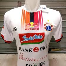 Tidak hanya saat menonton pertandingan, vokalis d'masiv ini juga sering membuat konten. Jual Jersey Persija Jakarta Terlengkap Dan Terbaru April 2021 Bukalapak