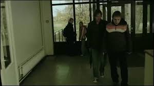 Смотреть фильм последний звонок онлайн бесплатно в хорошем качестве на tvigle. Teg Poslednij Zvonok Mover Uz