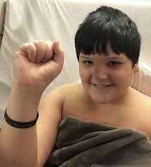 12-year-old cancer patient inspires community