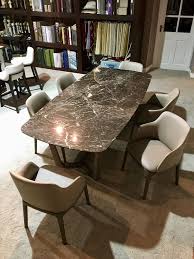 Poliform Concorde Dining Table In St Laurent Marble With Grace Chairs In Leather M Yemek Masasi Sandalyesi Ofis Ic Dekorasyonu Yuvarlak Yemek Masasi
