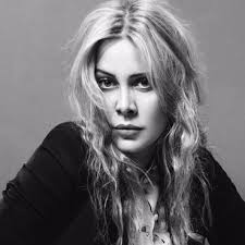 Nobody's wife was written by anouk (born anouk teeuwe), bart van veen and satindra kalpoe. Anouk Nobody S Wife Lyrics Genius Lyrics
