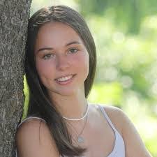 Elizabeth Vermeulen's Instagram, Twitter & Facebook