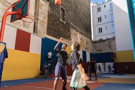 Nous aimerions construire un terrain de basket dans notre communauté pour la distraction des jeunes et voir tous les produits de ce fournisseur. Les Terrains De Basket Ou Il Faut Avoir Shoote Dans Le Grand Paris