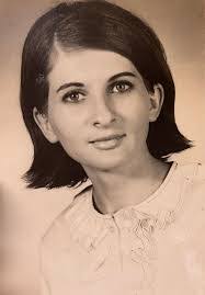 Darlene Stuart's Instagram, Twitter & Facebook