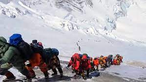 Nun stellt sich heraus, dass die toten. Sterben Fur Den Gipfel Am Everest Fuhrt Der Weg Uber Leichen N Tv De
