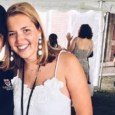 Since 2016, tucker carlson has been the host of tucker carlson tonightcredit: Hopie Carlson Bio Age Single Nationality Body Measurement Career