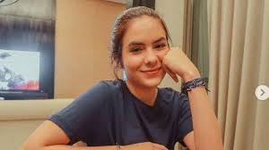 Philo paz patric armand (born 12 march 1996) is an indonesian former racing driver. Pria Di Video Mesra Steffi Zamora Ternyata Seorang Pebalap Warta Kota