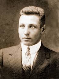 Charles Braman's Instagram, Twitter & Facebook