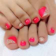 Nail art on toes looks very pretty and chic, like the way they do on our finger nails. 50 Pretty Toe Nail Art Ideas For Creative Juice