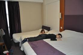 Rooms are equipped with en suite bathrooms. Stanchi Morti Picture Of Premier Inn London Kensington Earl S Court Hotel Tripadvisor