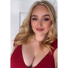 Hi Everyone! I am a professional singer & have just moved to Haslemere. If  you or your venue is looking for live music I'd love to be considered.  Please drop me a