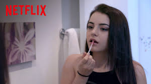 Seksi Kizlar Araniyor Acik Acik Resmi Fragman Hd Netflix Youtube