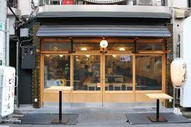 大衆酒場 ビートル コの字カウンターに座って正統派居酒屋で飲むならここ idea s gallery カフェの外観 日本料理店の設計 レストランの外観